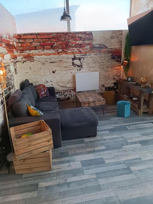 Holiday home A L'usine Loft Industriel Atypique Saint-Quentin-Lamotte-Croix-au-Bailly